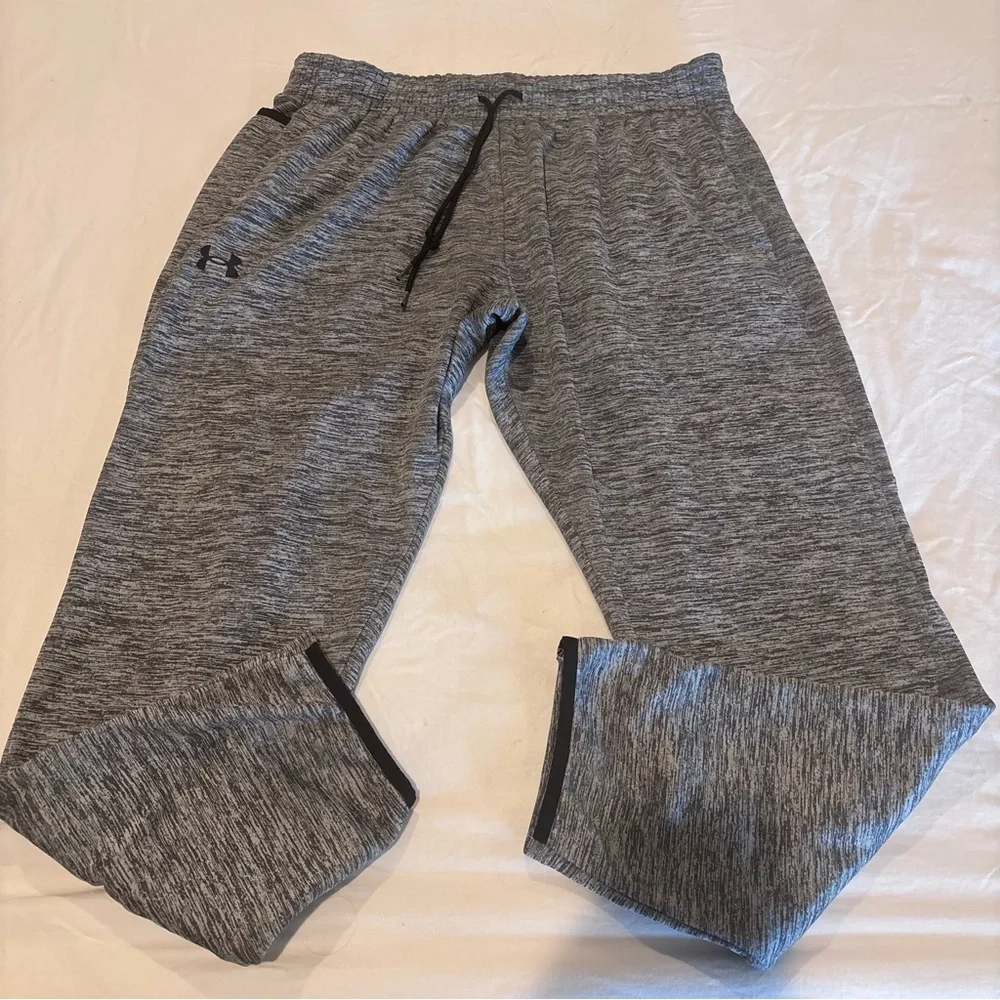 Under Armour Men's Heather Gray Loose‎ Coldgear Joggers